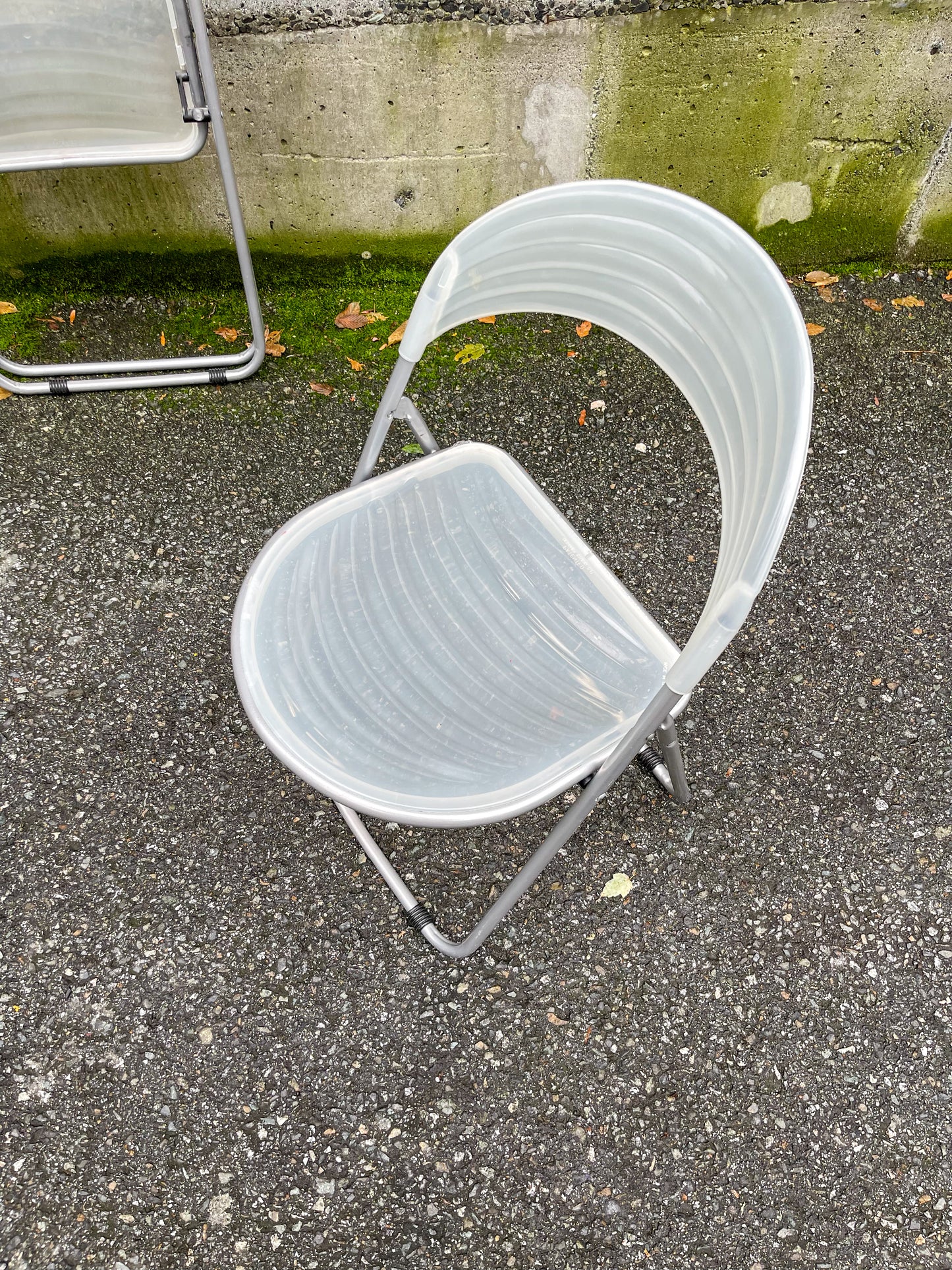 Italian folding chairs by Studio G.P.