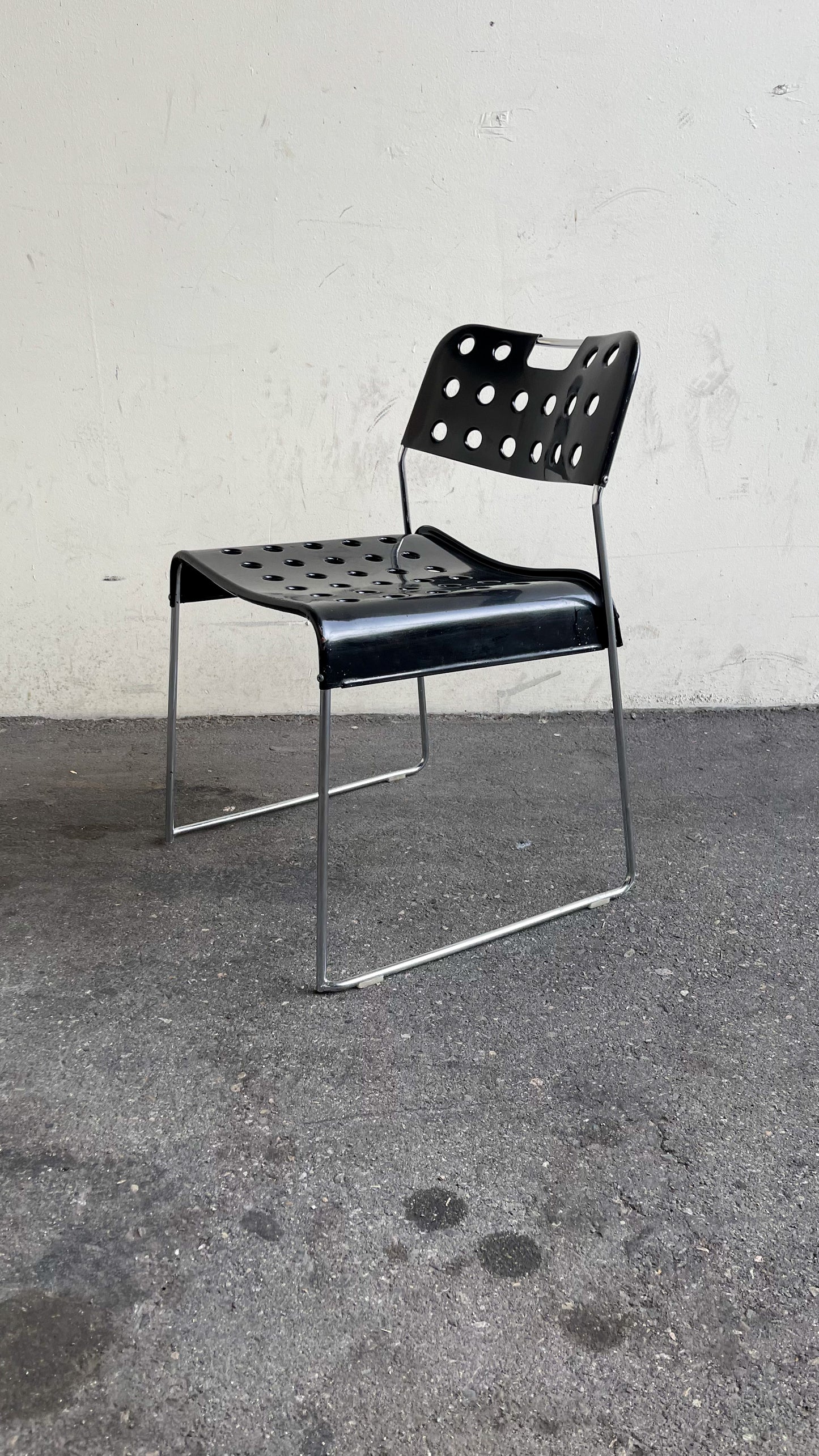 Omstak chair by Rodney Kinsman for Bieffeplast