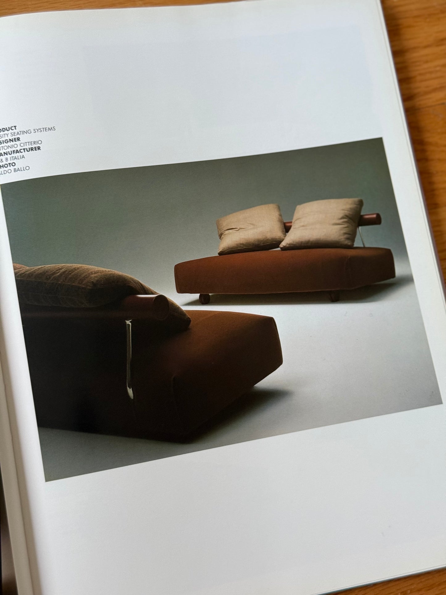 INTERNATIONAL FURNITURE DESIGN FOR THE 90's, PBC INTERNATIONAL, 1991