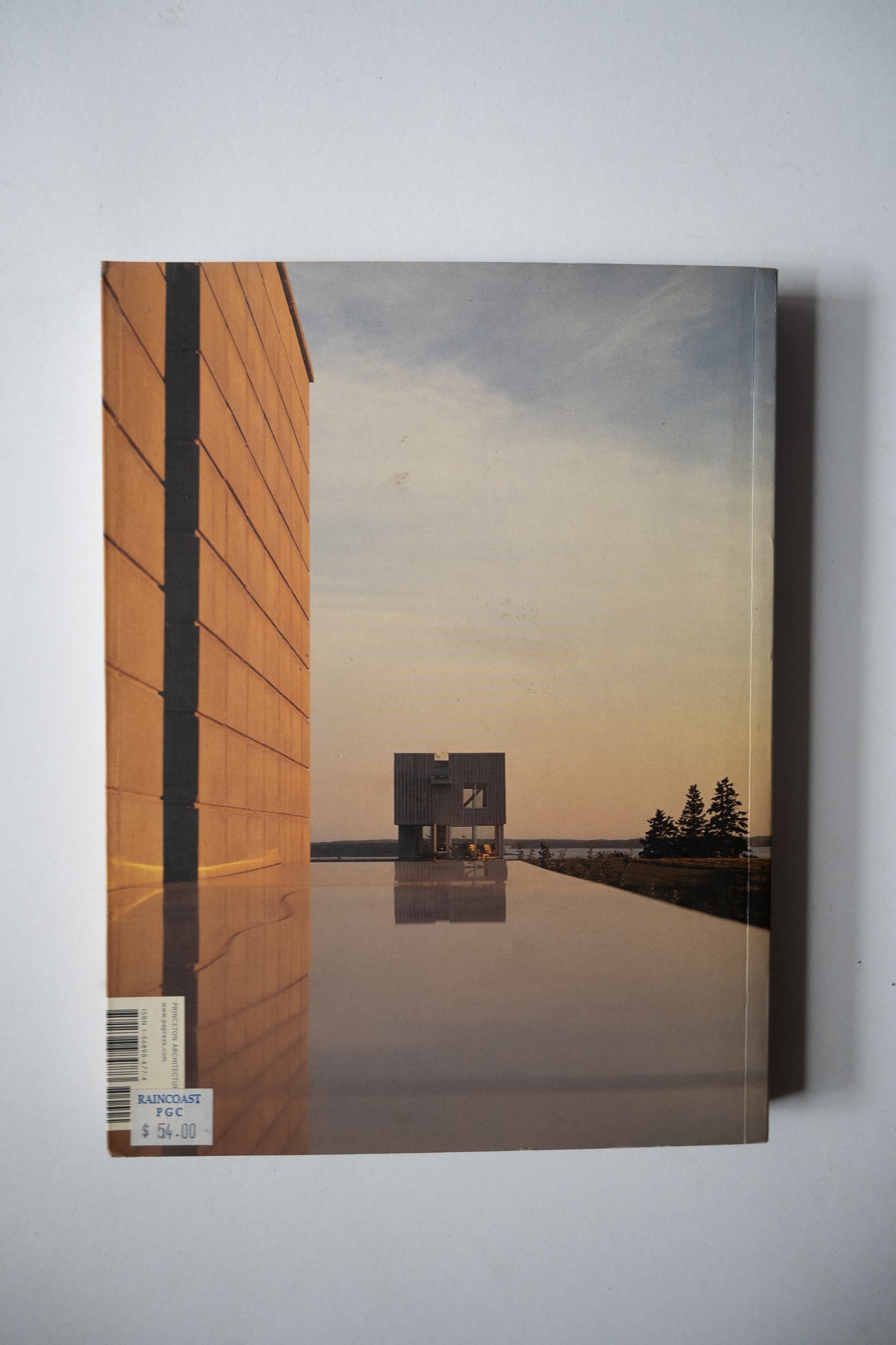 Plain Modern: The Architecture of Brian Mackay-Lyons, Quantrill, 2005