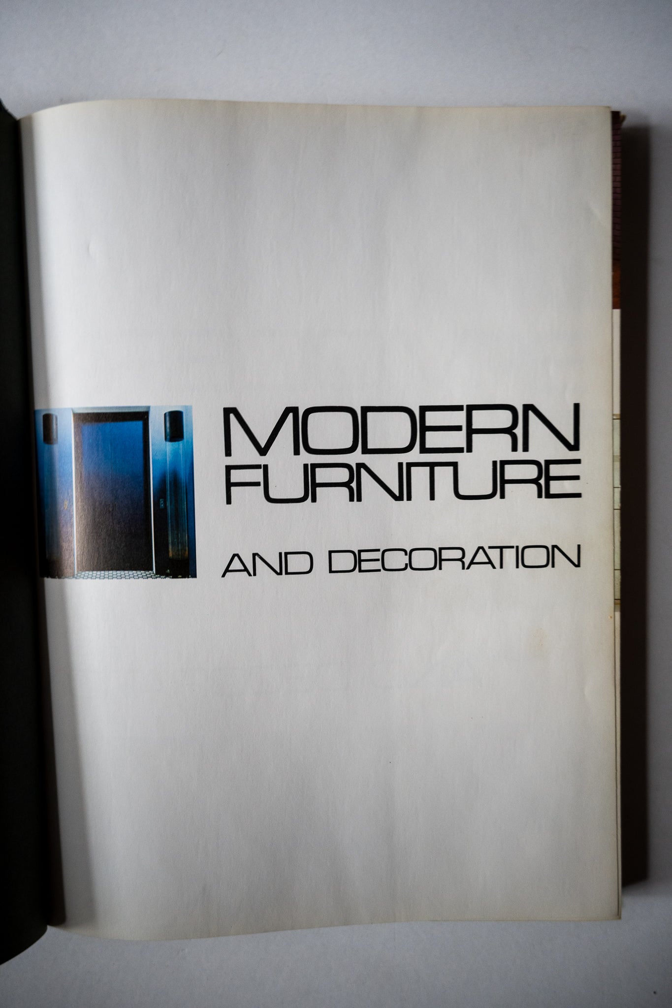 Modern Furniture and Decoration , Harling, 1971
