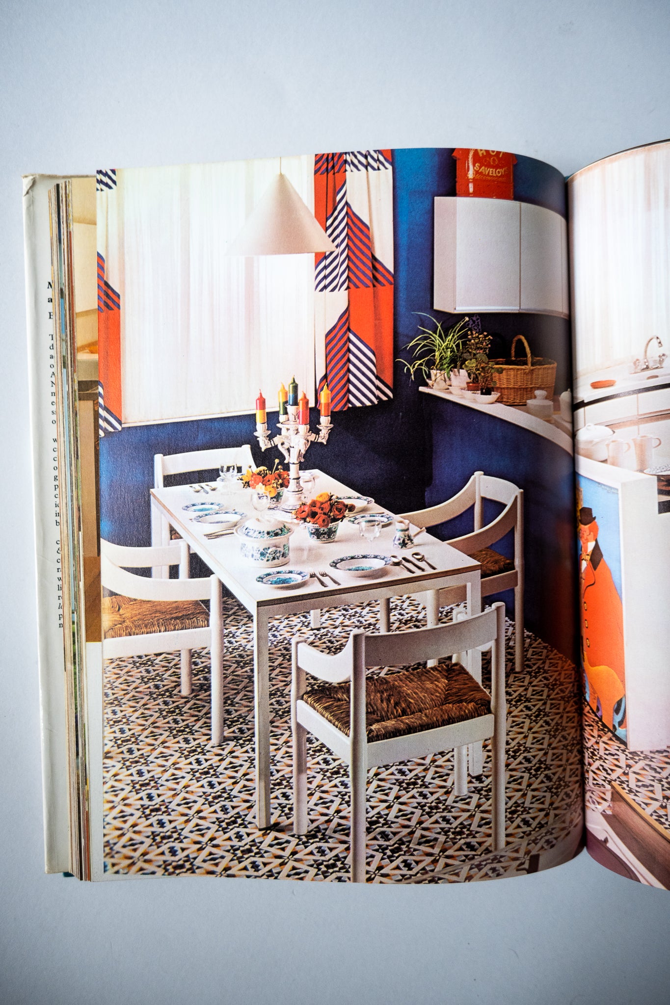 Modern Furniture and Decoration , Harling, 1971