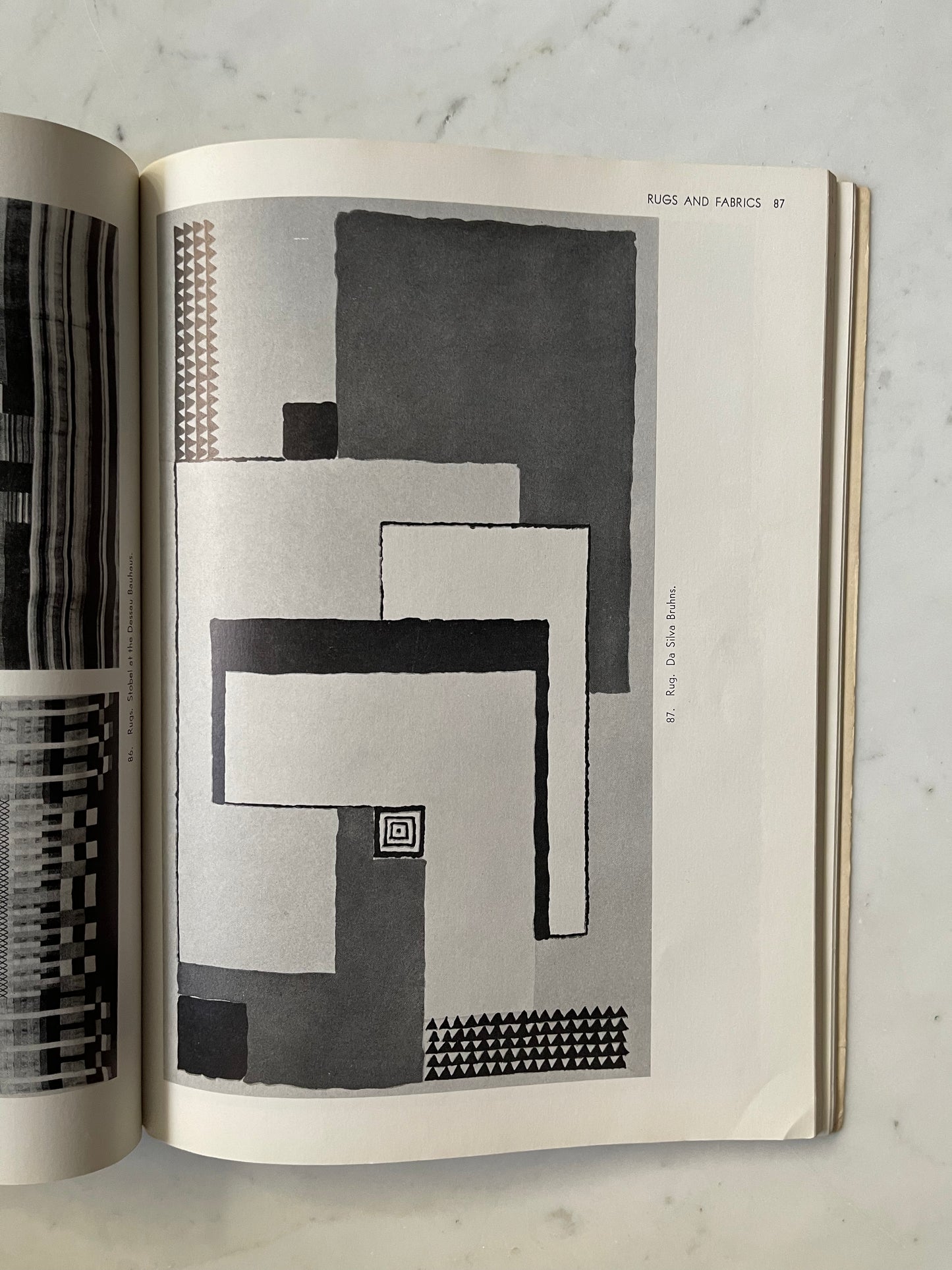 The Art Deco Style: In Household Objects, Architecture, Sculpture, Graphics, Jewelry, Menton, 1972