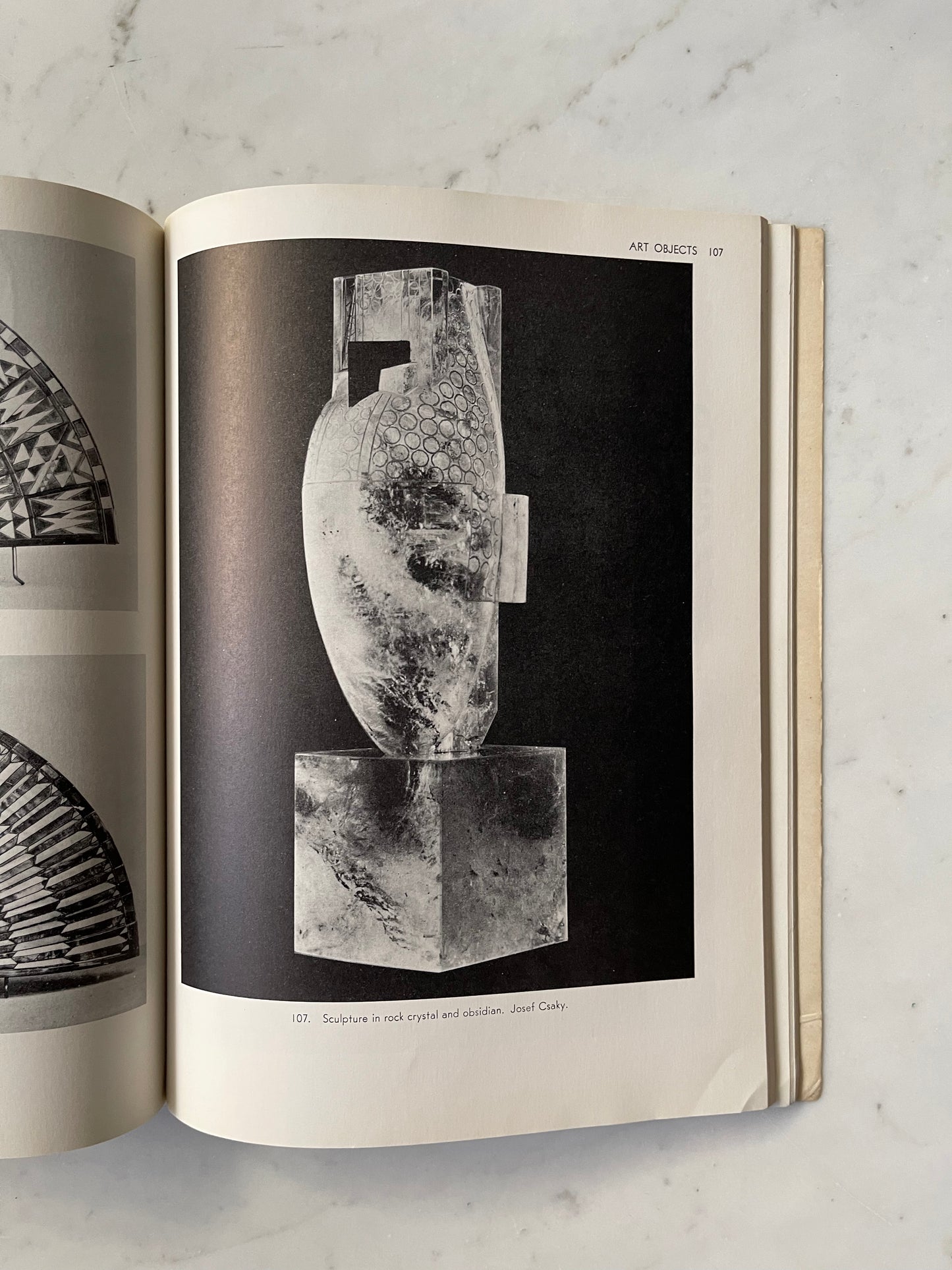 The Art Deco Style: In Household Objects, Architecture, Sculpture, Graphics, Jewelry, Menton, 1972