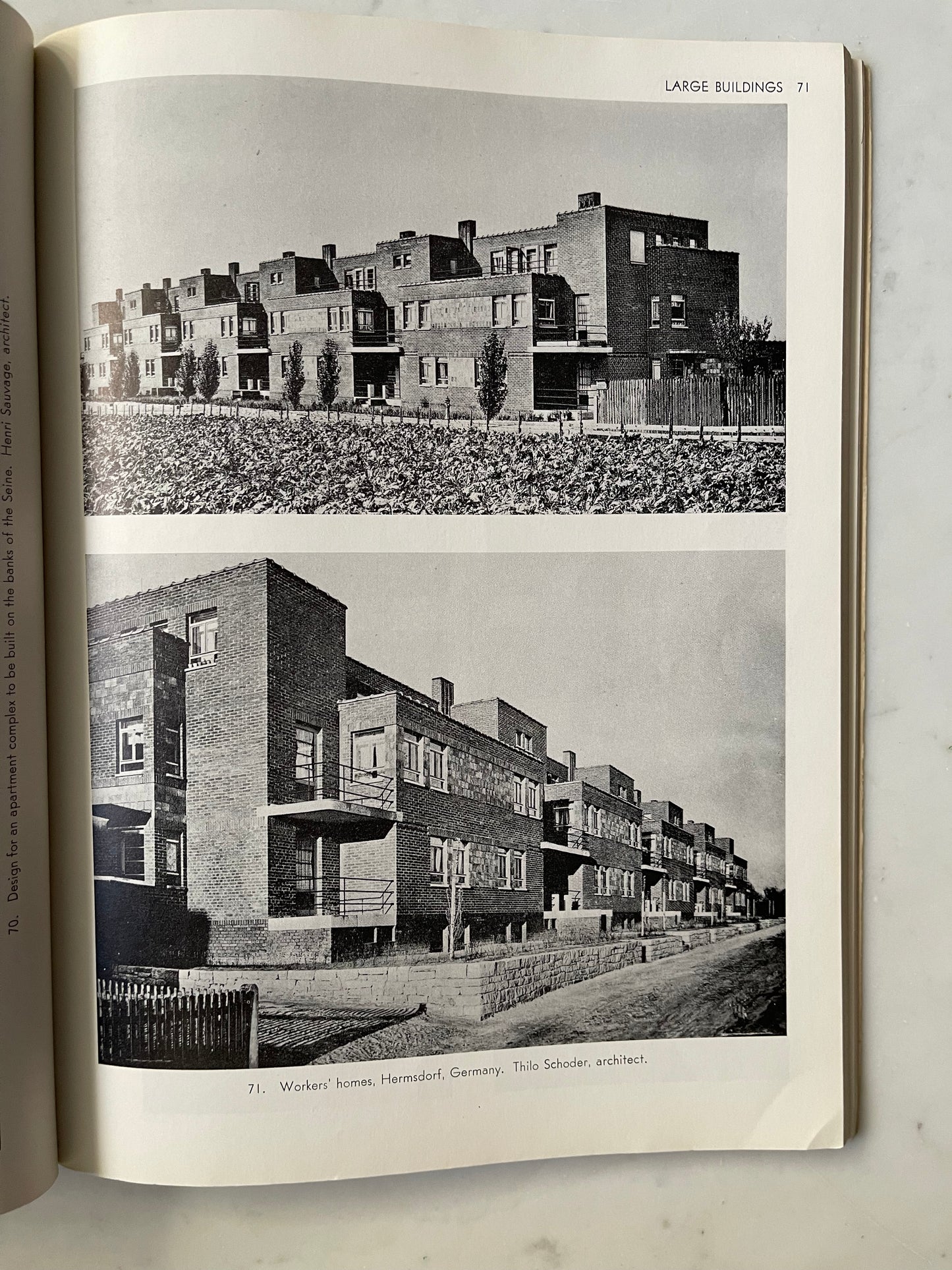 The Art Deco Style: In Household Objects, Architecture, Sculpture, Graphics, Jewelry, Menton, 1972