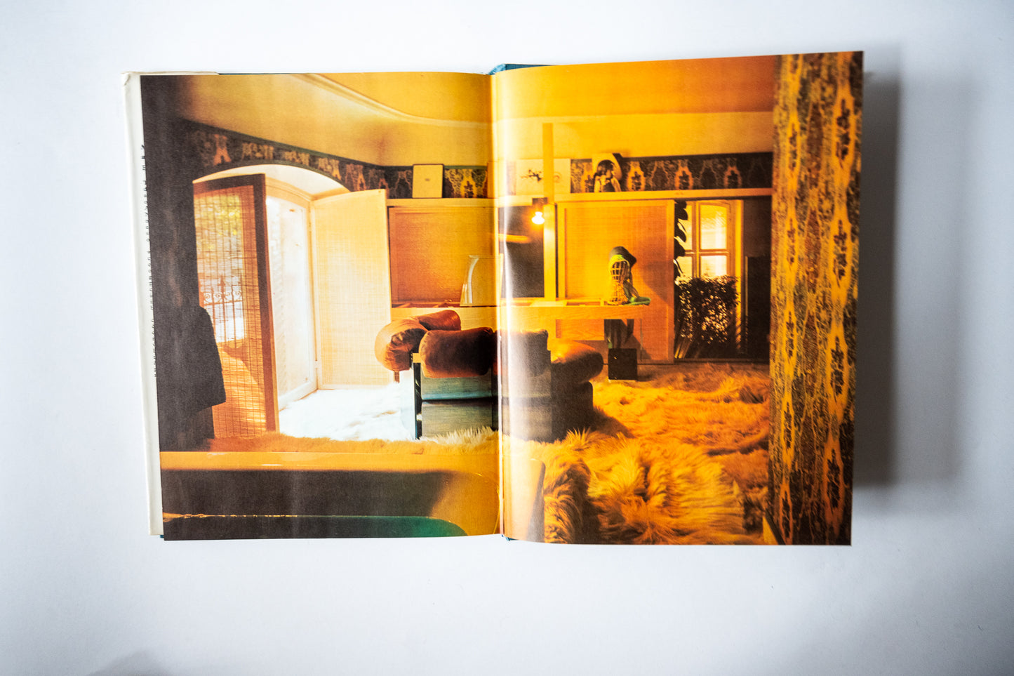 Modern Furniture and Decoration , Harling, 1971